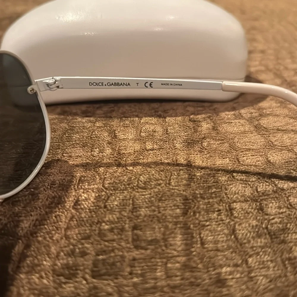Authentic D&G White Aviator Sunglasses with White Case